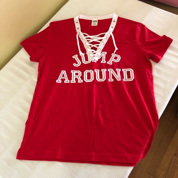 NWOT VS PINK Wisconsin Badgers Jump Around Tee | M - Picture 2 of 10